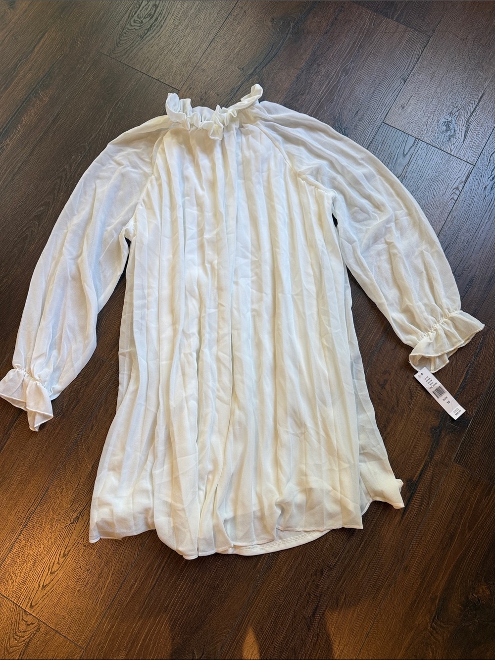 NWT Ivory Long-Sleeve Ruffle Neck Top 10